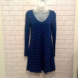 EXPRESS long sleeve blue dress/size XXS